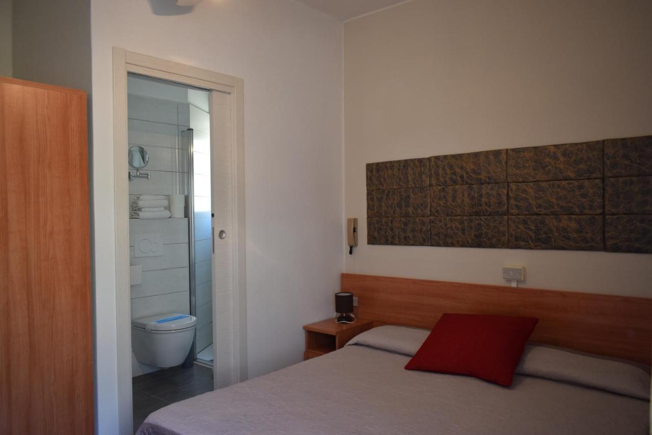 Albergo Al Pescatore 브렌조네 술 가르다 외부 사진