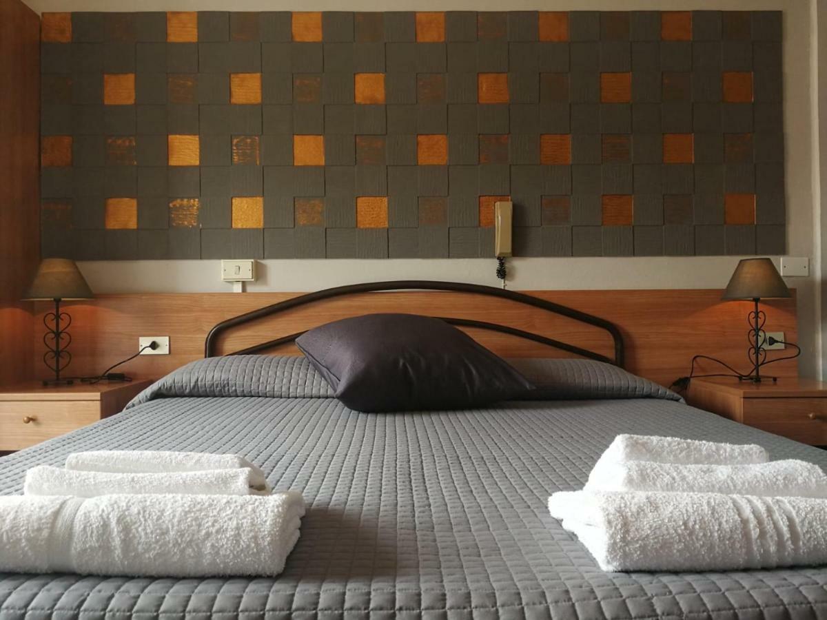 Albergo Al Pescatore 브렌조네 술 가르다 외부 사진